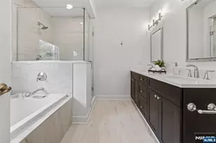 10 Gabriel Ct, Paramus, NJ 07652 - Photo 20
