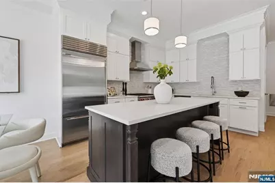 10 Gabriel Court, Paramus, NJ 07652 - Photo 2