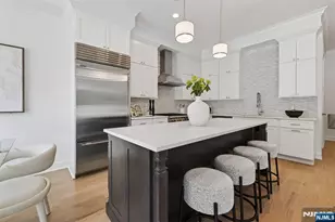 10 Gabriel Ct, Paramus, NJ 07652 - Photo 2