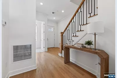 10 Gabriel Court, Paramus, NJ 07652 - Photo 4