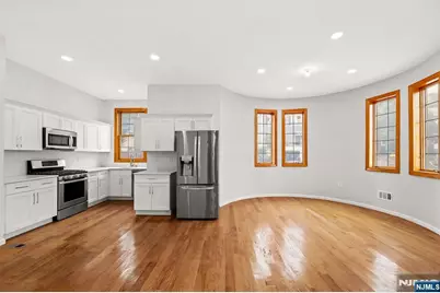 176 Union Avenue 2 #2, Rutherford, NJ 07070 - Photo 8