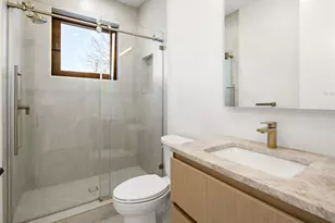 210 Hillcrest Dr, Paramus, NJ 07652 - Photo 20