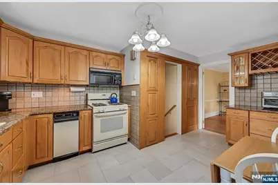 1 Buena Vista Avenue, Hawthorne, NJ 07506 - Photo 8