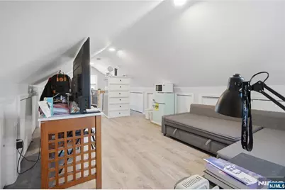 611 Maple Avenue, Teaneck Township, NJ 07666 - Photo 30
