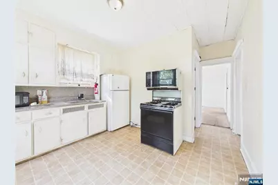139 Fairview, Prospect Park, NJ 07508 - Photo 6