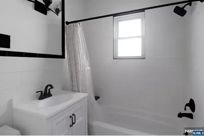 426 Columbia Avenue 2 #2, Cliffside Park, NJ 07010 - Photo 8