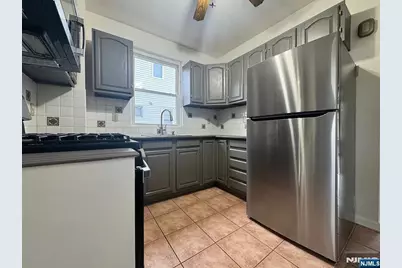 426 Columbia Avenue 2 #2, Cliffside Park, NJ 07010 - Photo 2