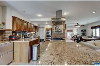 317 Hillcrest, Wood Ridge, NJ 07075 - Photo 18