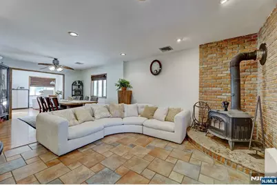 317 Hillcrest, Wood Ridge, NJ 07075 - Photo 12