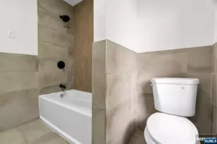 240 End Ave, Newark, NJ 07106 - Photo 28