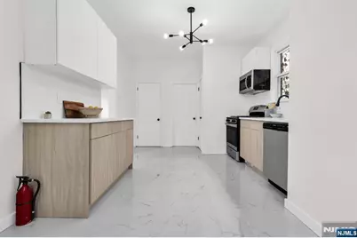 240 End Avenue, Newark, NJ 07106 - Photo 20