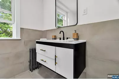 240 End Avenue, Newark, NJ 07106 - Photo 26