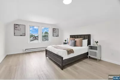 240 End Avenue, Newark, NJ 07106 - Photo 24