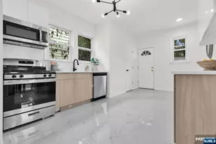 240 End Ave, Newark, NJ 07106 - Photo 18
