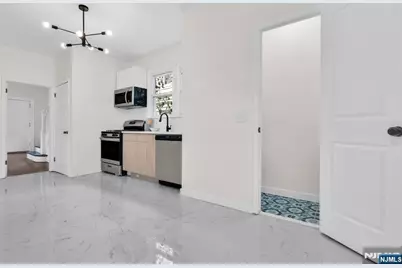 240 End Avenue, Newark, NJ 07106 - Photo 22