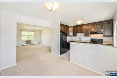 46 Knox Terrace 2A #2A, Wayne, NJ 07470 - Photo 8