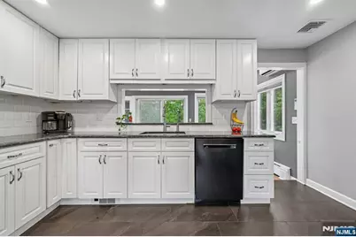 436 Myrtle Avenue, Garwood, NJ 07027 - Photo 10