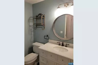 88 Hawthorne Avenue, Park Ridge, NJ 07656 - Photo 10