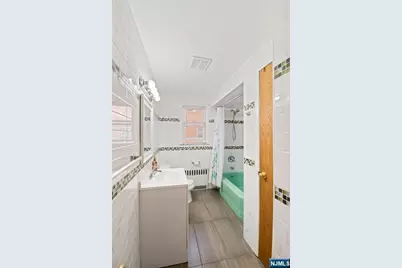 17 Kossuth Street, Wallington, NJ 07057 - Photo 22