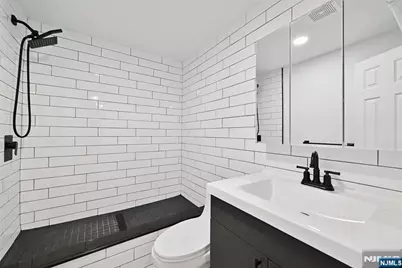 384 Trenton Avenue 3E #3E, Paterson, NJ 07503 - Photo 10