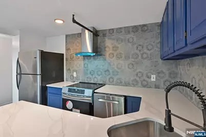384 Trenton Avenue 3E #3E, Paterson, NJ 07503 - Photo 4