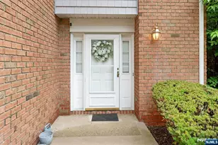 27 Sherwood Ct 14, River Edge, NJ 07661 - Photo 2