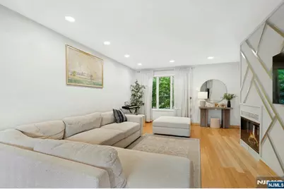 27 Sherwood Court 14 #14, River Edge, NJ 07661 - Photo 8