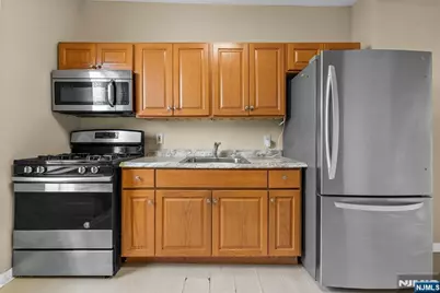 9017 Bergenwood Avenue 2 #2, North Bergen, NJ 07047 - Photo 8