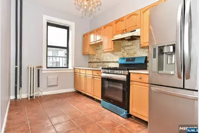 303 Hamilton Place A4 #A4, Hackensack, NJ 07601 - Photo 12