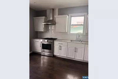 95 Crawford Street 1 #1, East Orange, NJ 07018 - Photo 2