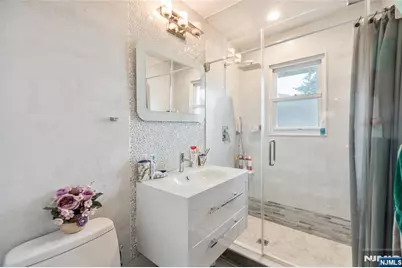 2 Carlen Court, Fairview, NJ 07022 - Photo 8