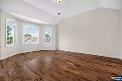 508 2nd Avenue 2 #2, Lyndhurst Township, NJ 07071 - Photo 10
