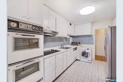 1 Claridge Drive 925 #925, Verona, NJ 07044 - Photo 14