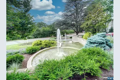 1 Claridge Drive 925 #925, Verona, NJ 07044 - Photo 4