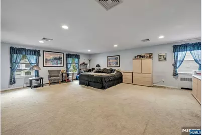 799 Millbrook Road, River Edge, NJ 07661 - Photo 14
