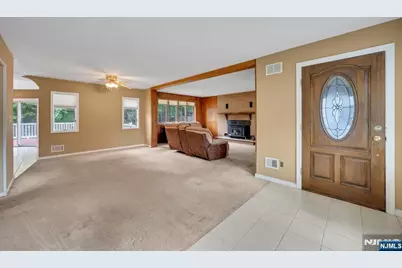 42 Heatherhill Road, Cresskill, NJ 07626 - Photo 6