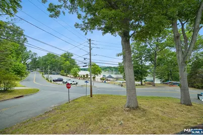 72 Lake Drive, Wayne, NJ 07470 - Photo 34