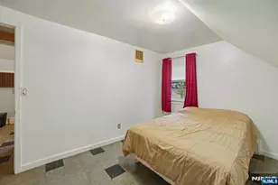 72 Lake Dr, Wayne, NJ 07470 - Photo 18