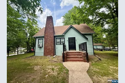 131 W Ramapo Avenue, Mahwah, NJ 07430 - Photo 1