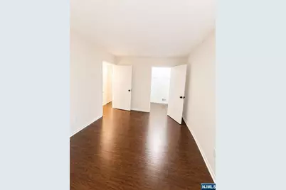 1063 Ash Drive, Mahwah, NJ 07430 - Photo 12