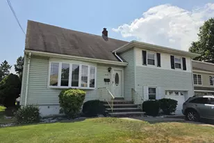 533 Sollas Ct, Lyndhurst Township, NJ 07071 - Photo 1