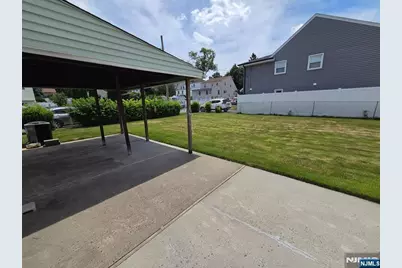 533 Sollas Court, Lyndhurst Township, NJ 07071 - Photo 6