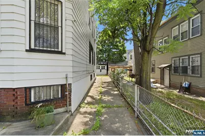 53 Grove Terrace, Irvington, NJ 07111 - Photo 38