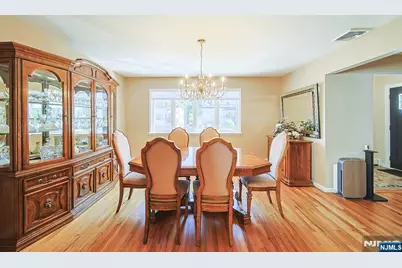 330 E Ruby Avenue, Palisades Park, NJ 07650 - Photo 16