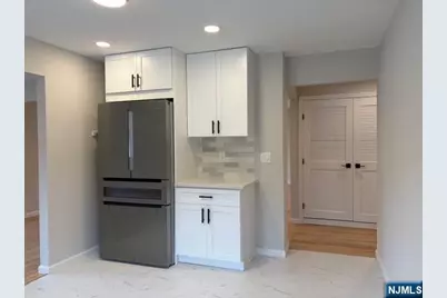 330 E Ruby Avenue, Palisades Park, NJ 07650 - Photo 4
