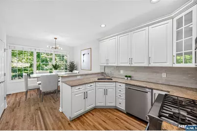 6 Schweinberg Drive R #R, Roseland, NJ 07068 - Photo 2