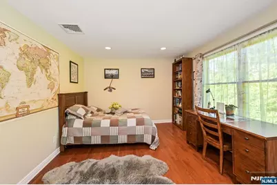 111 Magnolia Avenue, Cresskill, NJ 07626 - Photo 20