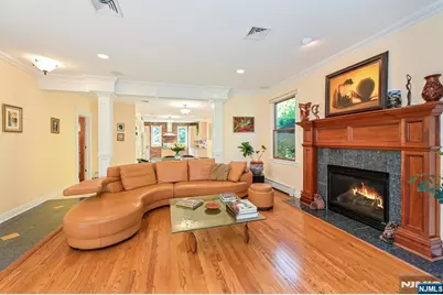 111 Magnolia Avenue, Cresskill, NJ 07626 - Photo 10