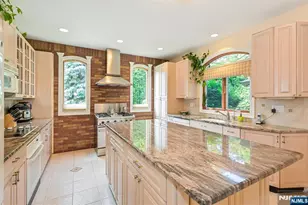 111 Magnolia Ave, Cresskill, NJ 07626 - Photo 12
