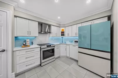 513 Windsor Drive, Palisades Park, NJ 07650 - Photo 14